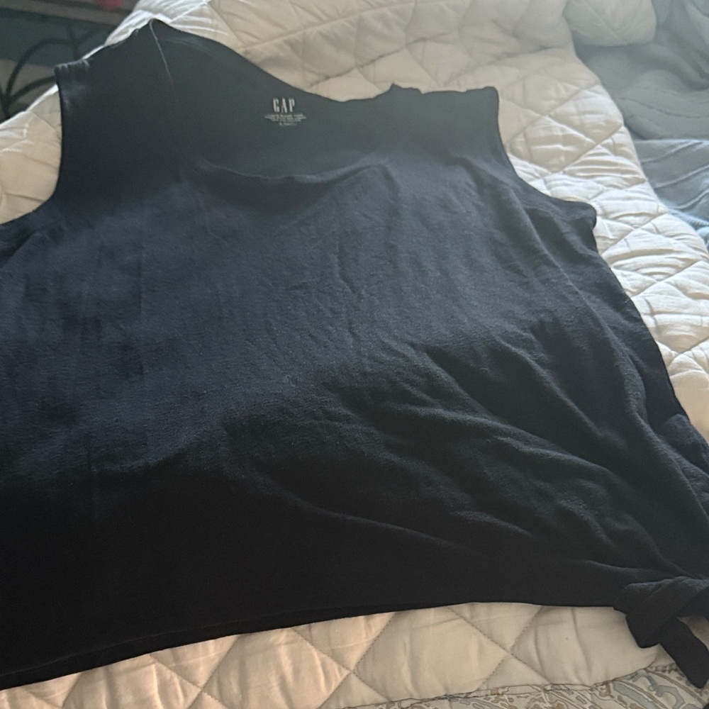 GAP Women's Classic Black Muscle Tee
